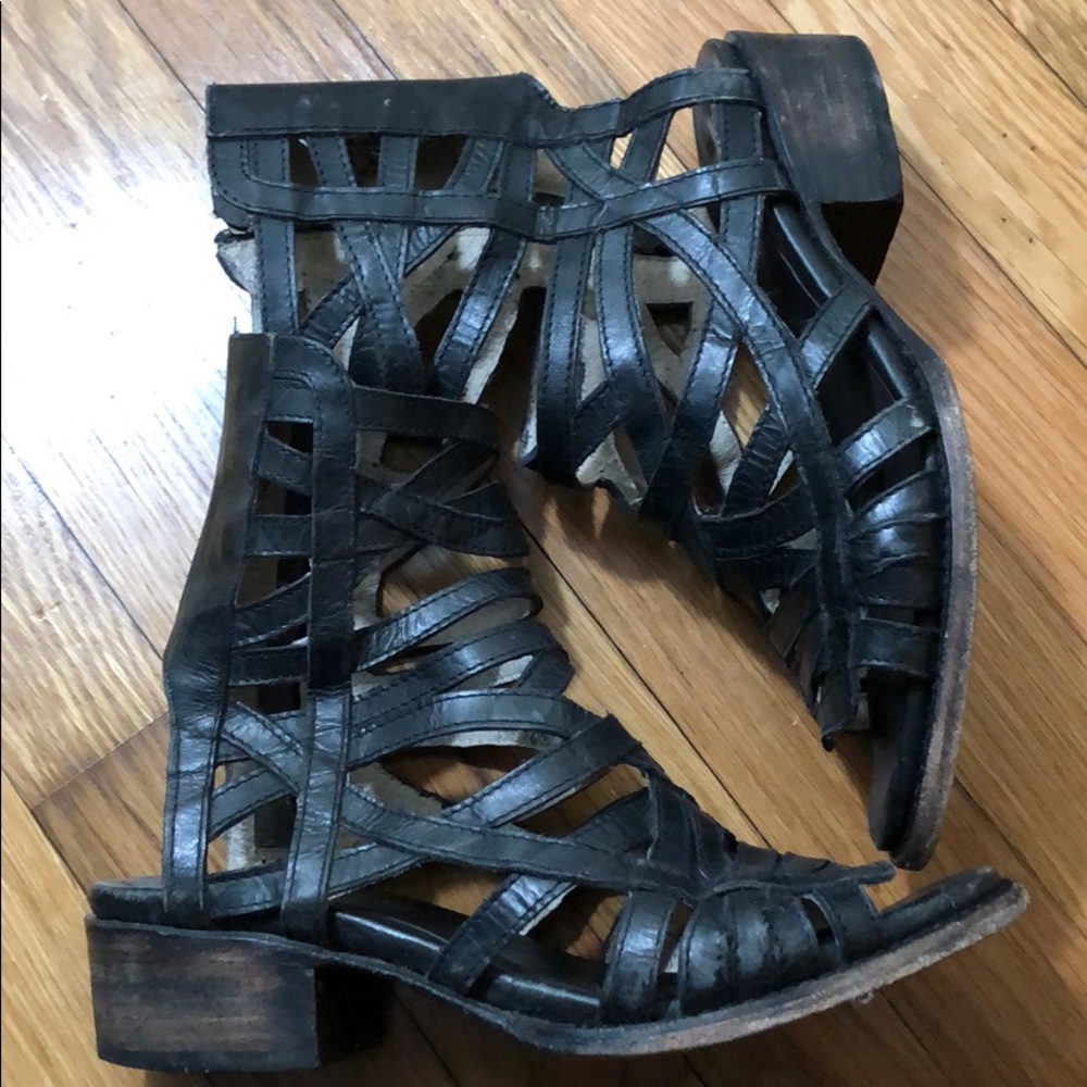 Freebird queen sandals